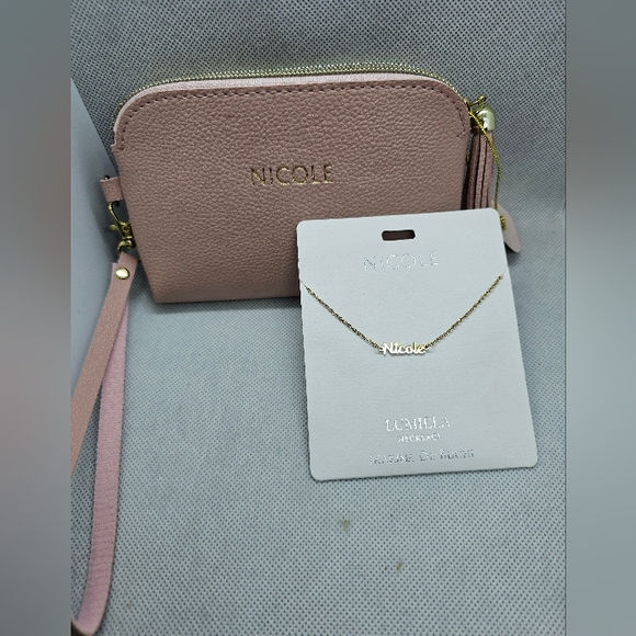 "Nicole" Lumiela Goldtone Necklace and Patstel Pink Clutch - Picture 4 of 6